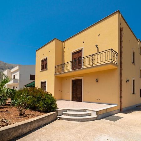 Perla Di Mare Appartamenti Кастеллуццо Экстерьер фото