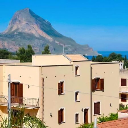 Perla Di Mare Appartamenti Кастеллуццо Экстерьер фото
