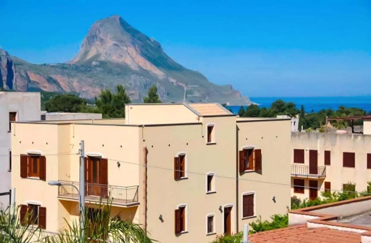 Perla Di Mare Appartamenti Кастеллуццо Экстерьер фото